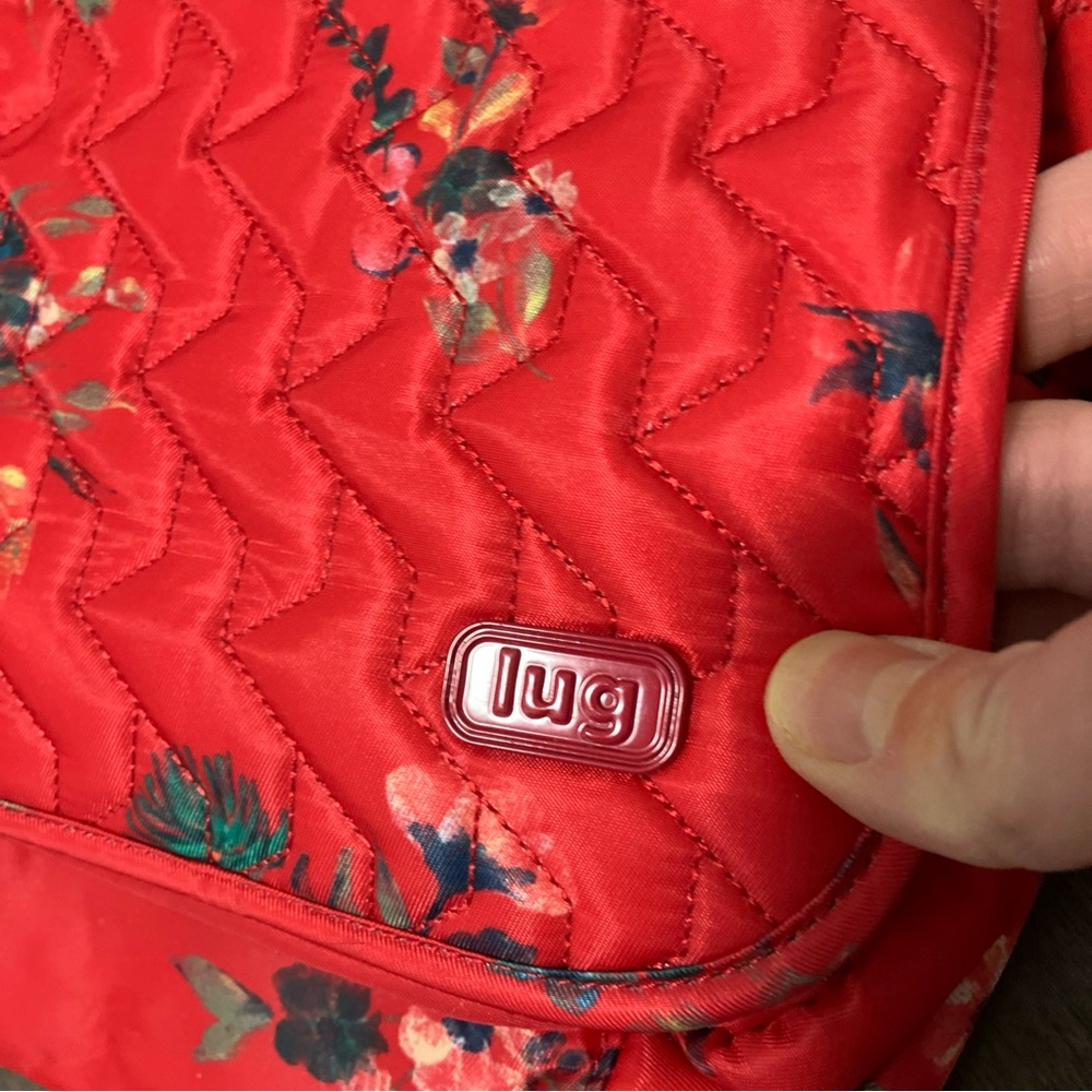 Lug Wings Bouquet Red Floral Crossbody Bag NWT - Picture 3 of 8